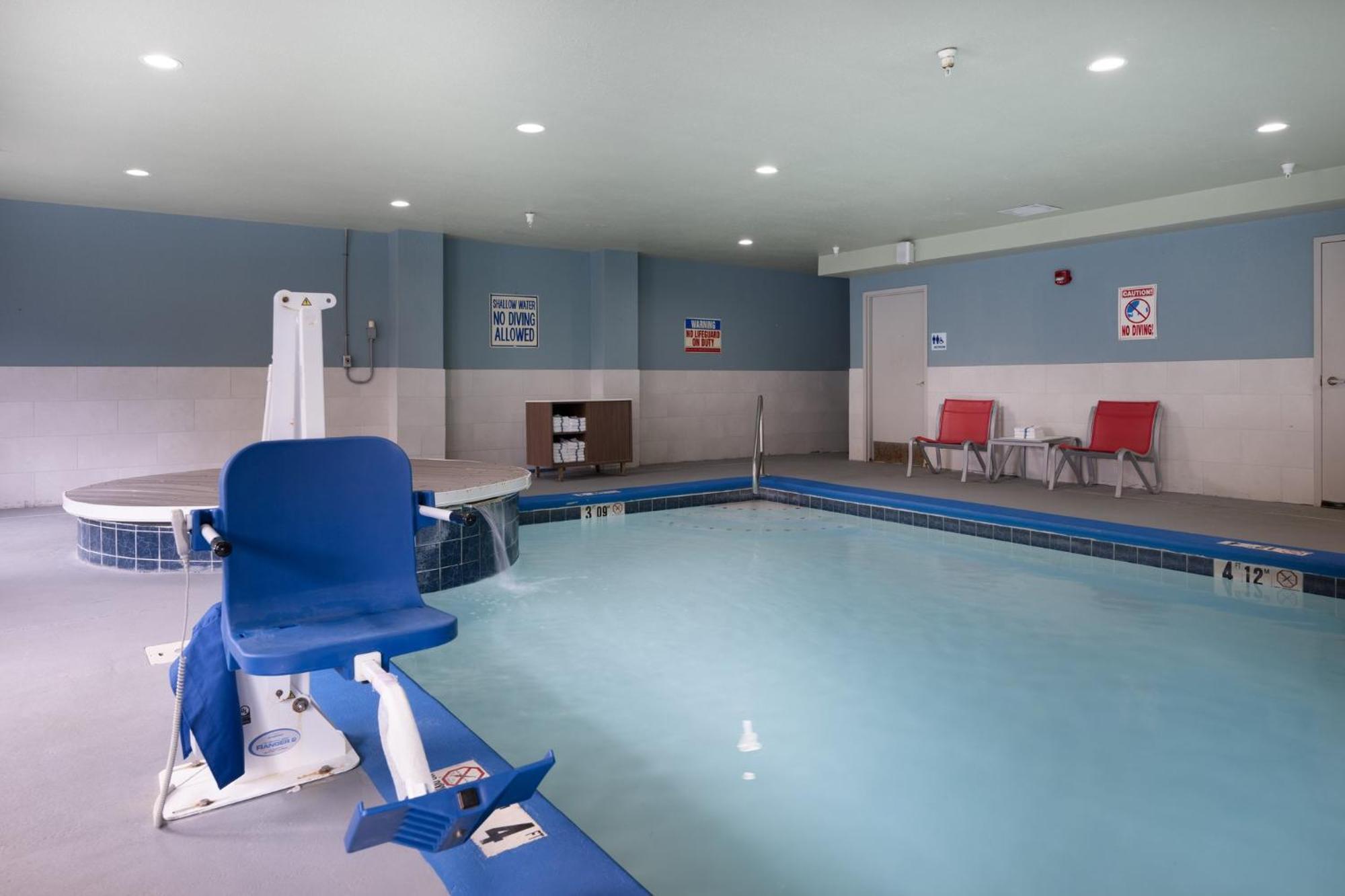 Express & Chattanooga-hixson By Ihg Hixson