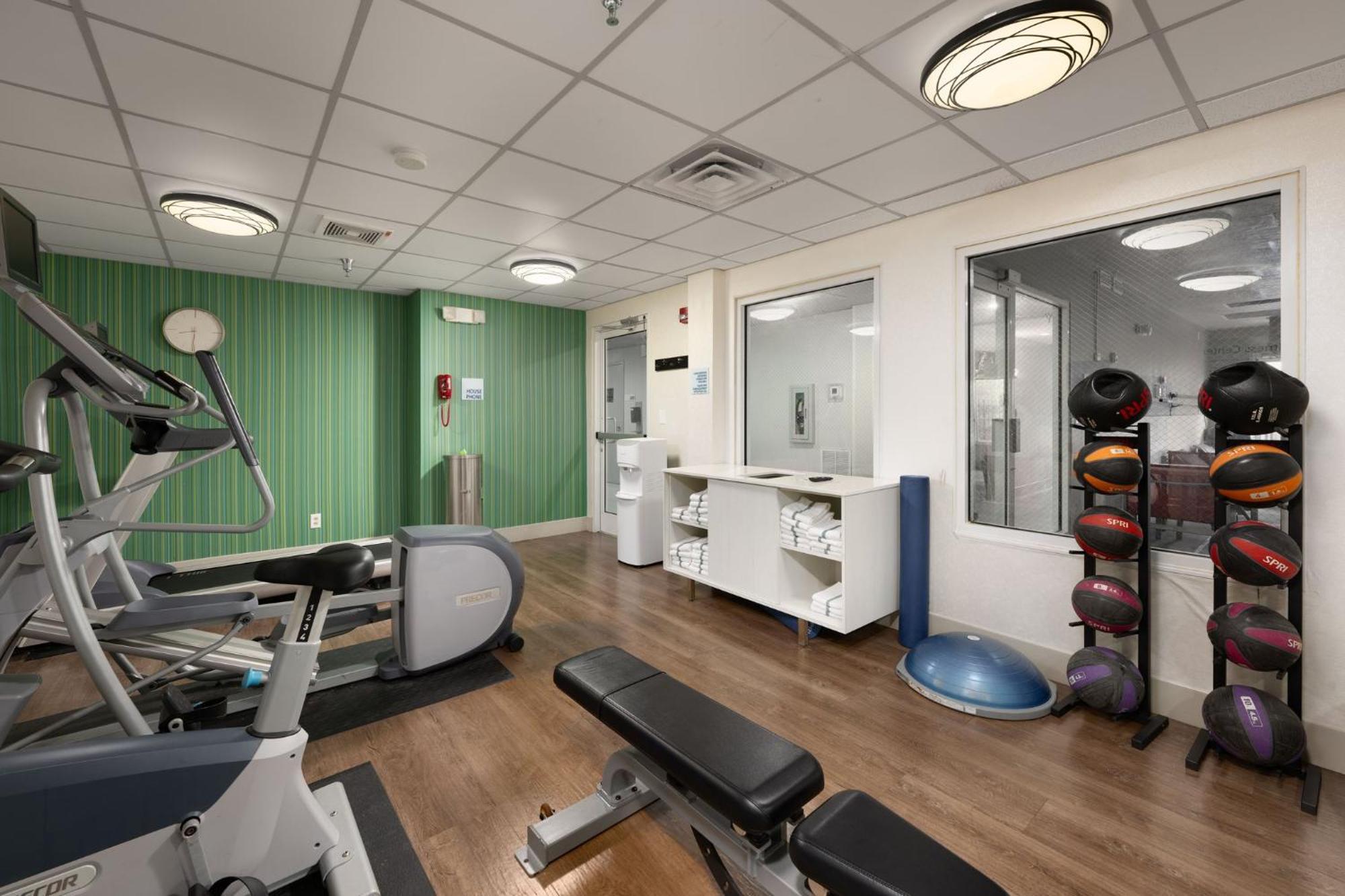 Express & Chattanooga-hixson By Ihg Hixson