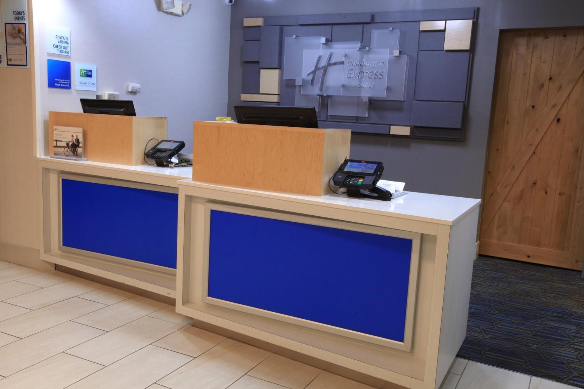 Express & Chattanooga-hixson By Ihg 2*