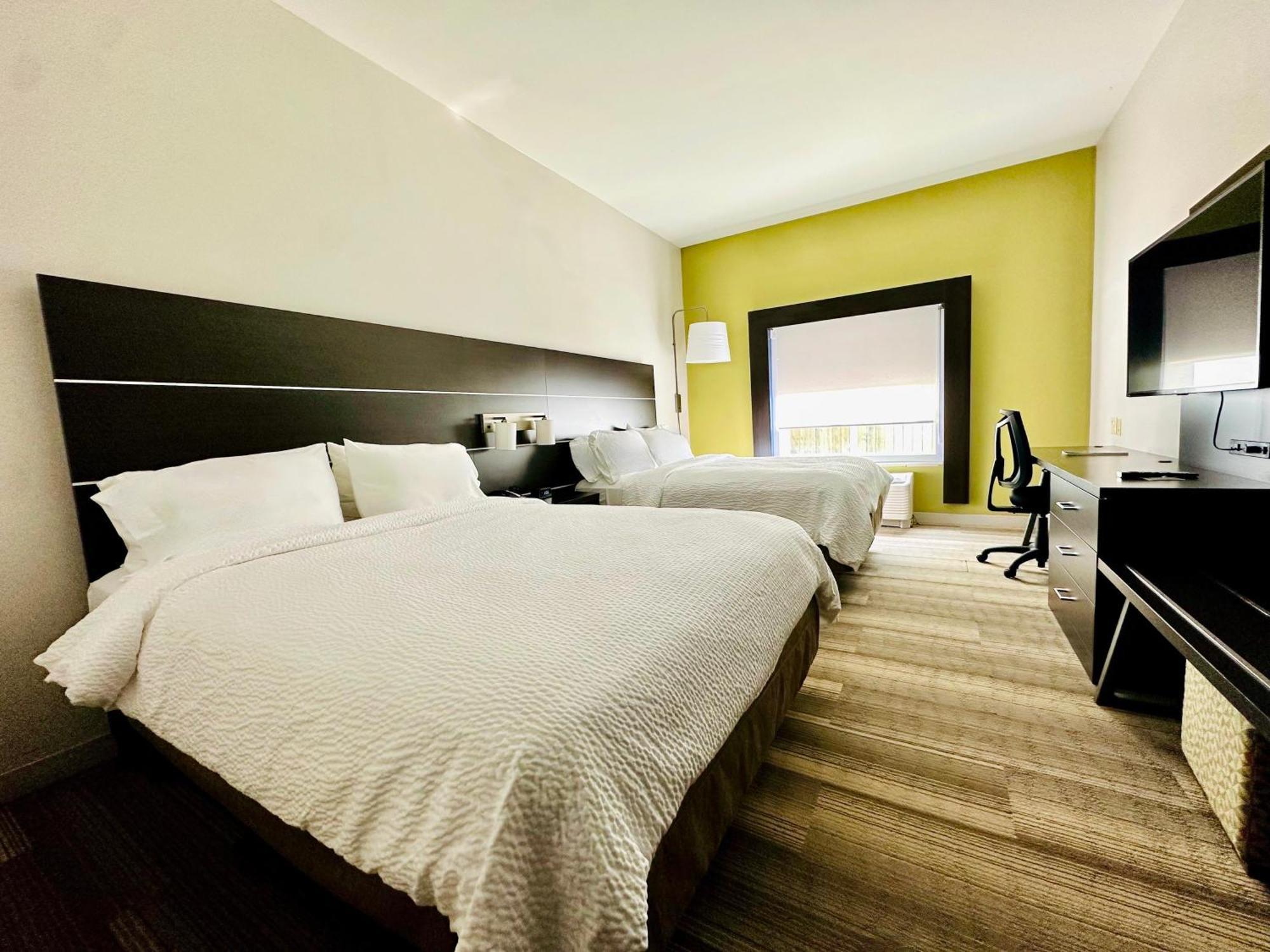 Express & Chattanooga-hixson By Ihg 2*