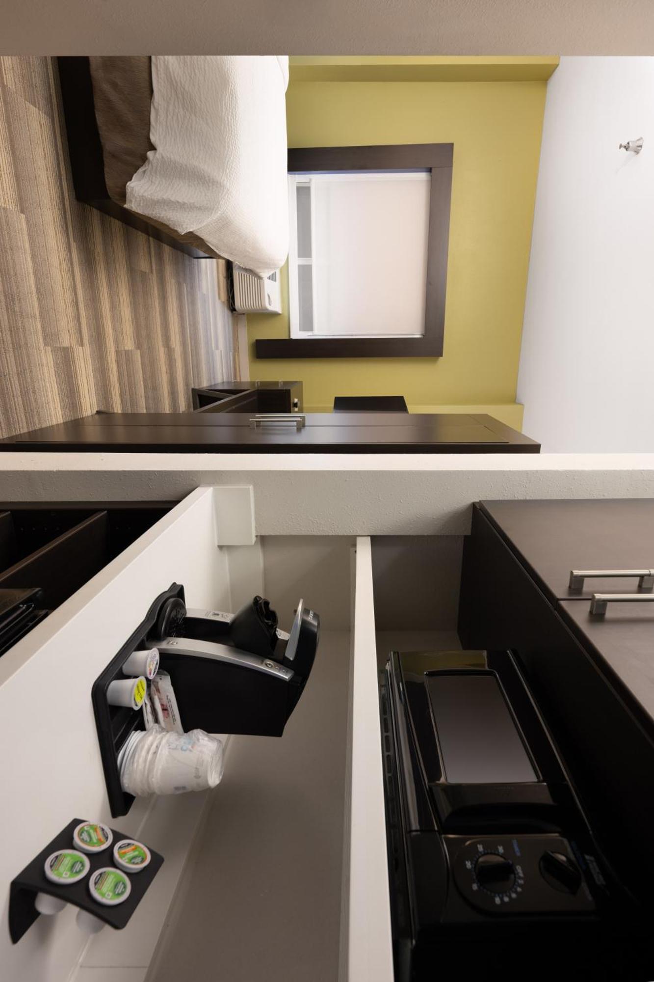Express & Chattanooga-hixson By Ihg Hixson