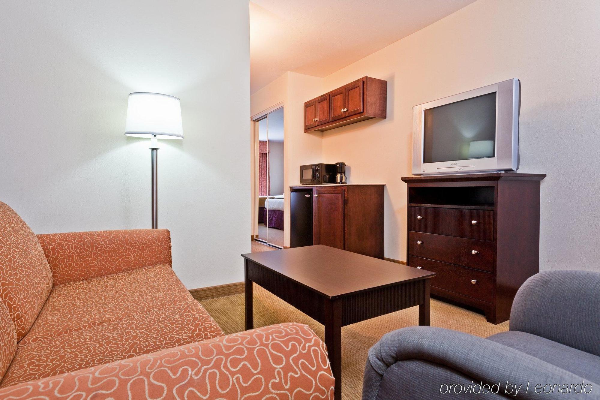 Express & Chattanooga-hixson By Ihg Hotel 2*