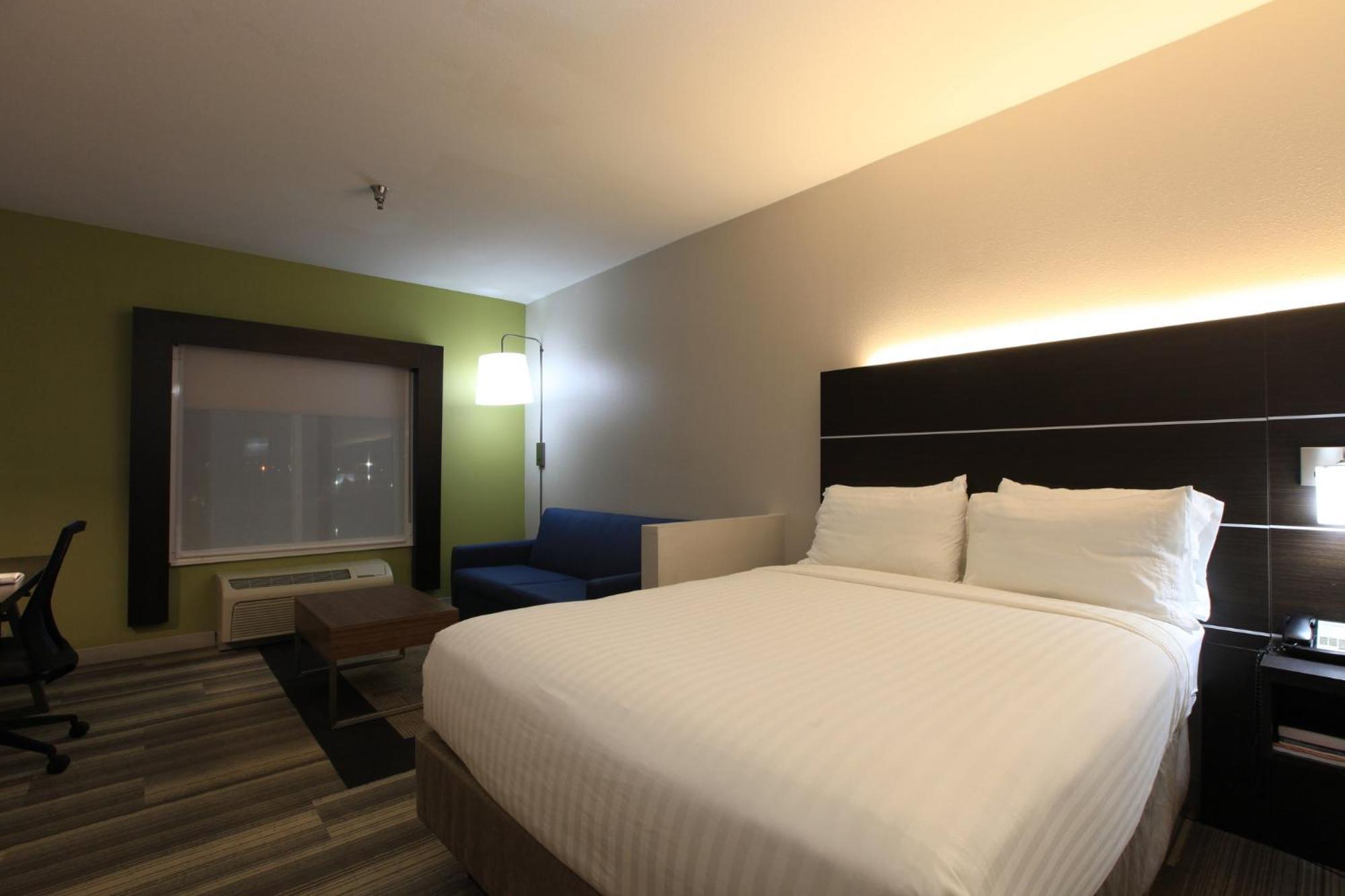Express & Chattanooga-hixson By Ihg 2*