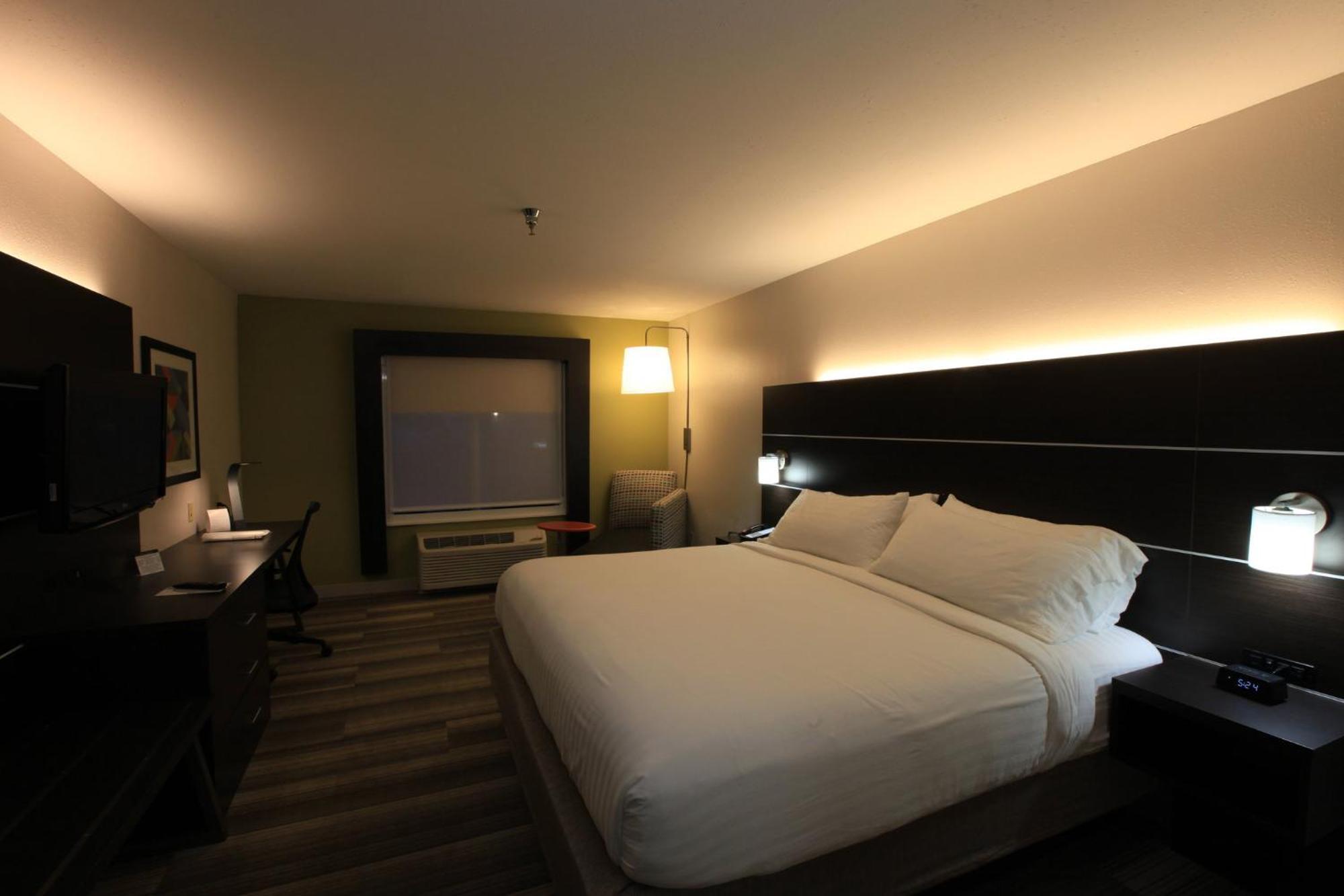 Express & Chattanooga-hixson By Ihg Hixson
